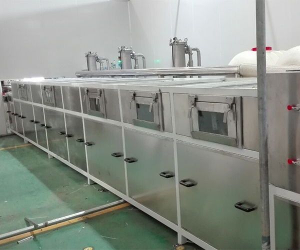泰安通过式喷淋清洗线